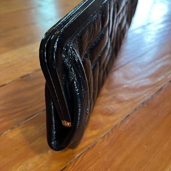 HOBO Unique Large Rectangle Textured Shiny Clutch - Picture 5 of 11